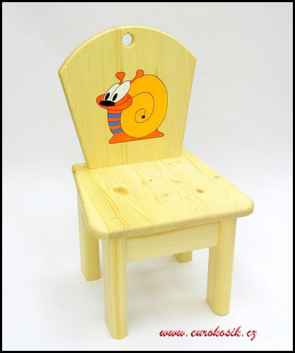 Dětská židlička dřevěná